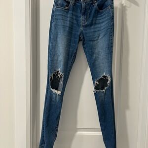 Levi’s high rise 721 Classic Blue Distressed Women's Jeans